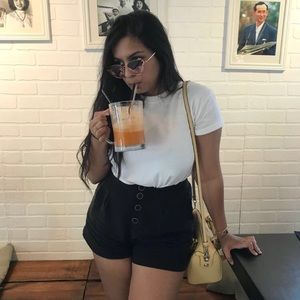 Meet your Posher, Divya